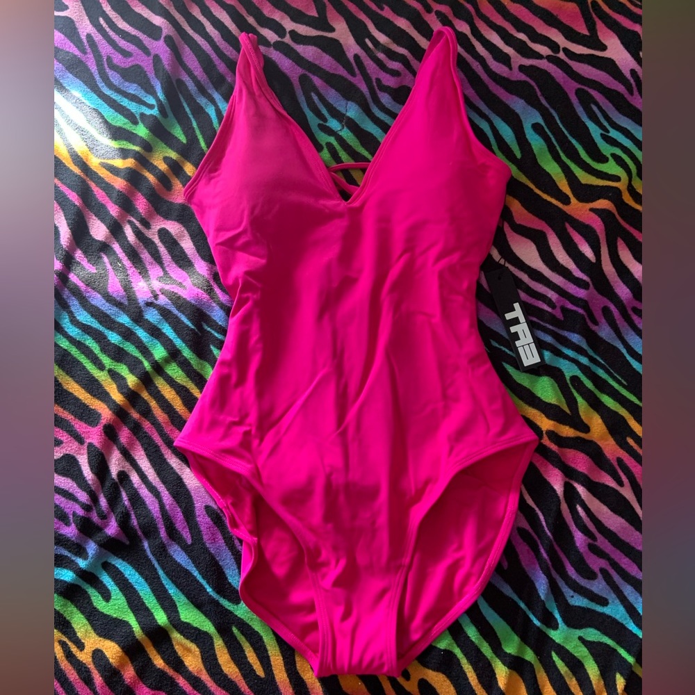 NWT TA3 Swim - Plungey Sculpting Swimsuit